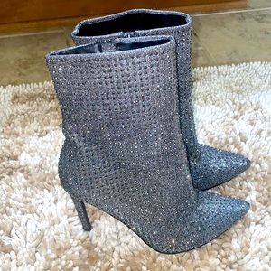 “Wifey Rhinestone” Steve Madden Bootie SIZE 9